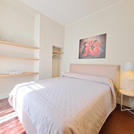 Immobillario - Domus Palmae Apartman Domaso Kültér fotó