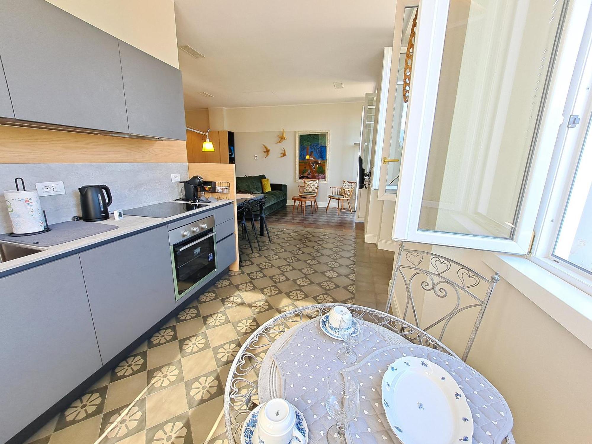 Immobillario - Domus Palmae Apartman Domaso Kültér fotó