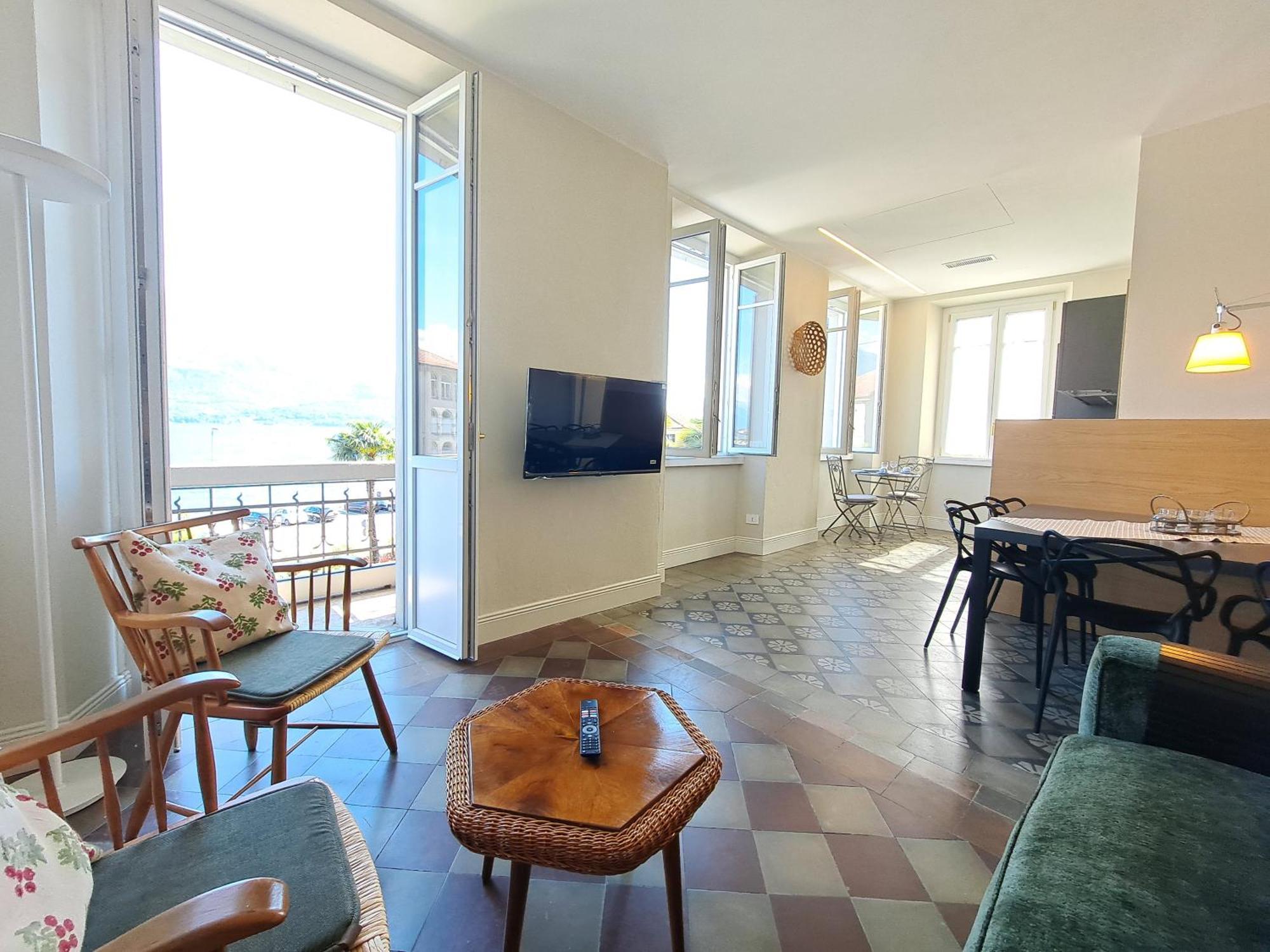 Immobillario - Domus Palmae Apartman Domaso Kültér fotó